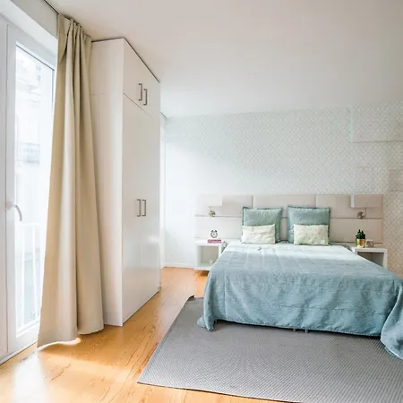 Principe Real Location Apartment